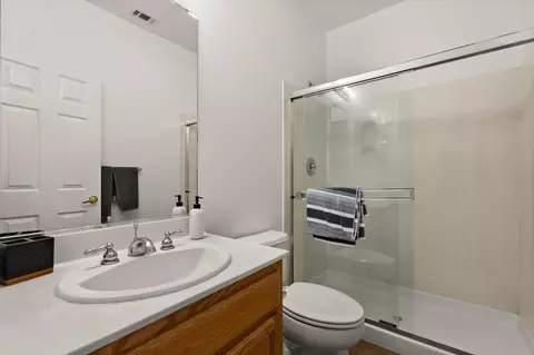 Bath - 100 Wisteria Ln, Tracy, CA 95377 photo 6 of 6