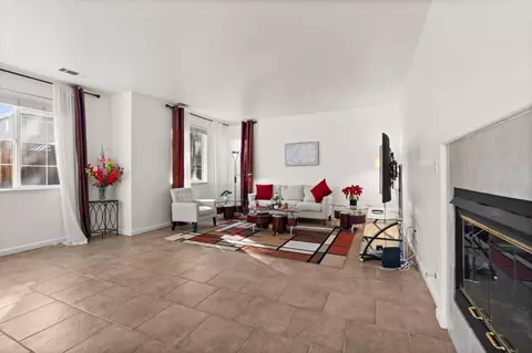 Living - 100 Wisteria Ln, Tracy, CA 95377 photo 2 of 3