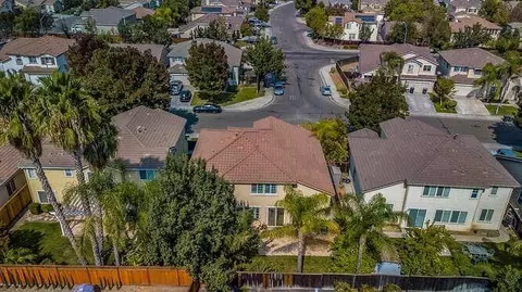 View/Area - 100 Wisteria Ln, Tracy, CA 95377 photo 2 of 11