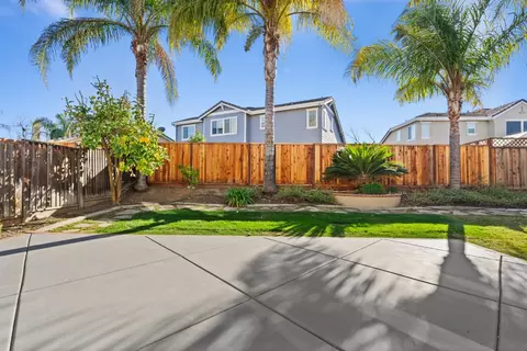 Exterior - 100 Wisteria Ln, Tracy, CA 95377 photo 2 of 14