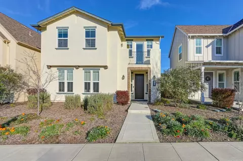 3273 Crocker Dr, Sacramento, CA 95818