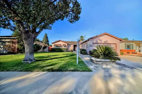 Exterior - 405 Charles Ave, Modesto, CA 95350 photo 12 of 25