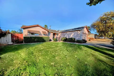 Exterior - 405 Charles Ave, Modesto, CA 95350 photo 14 of 25