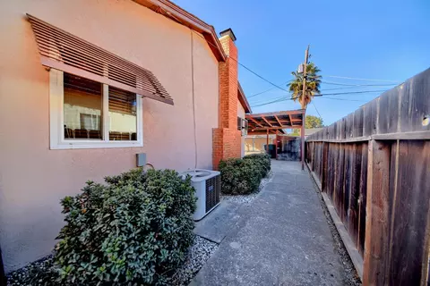 Exterior - 405 Charles Ave, Modesto, CA 95350 photo 20 of 25