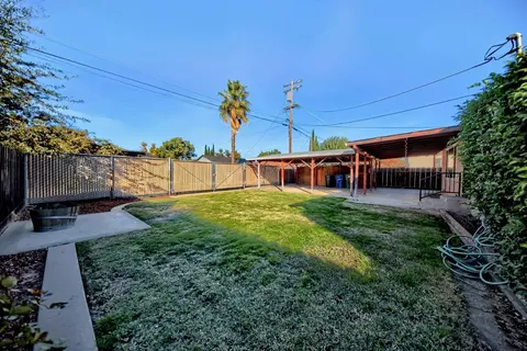 Exterior - 405 Charles Ave, Modesto, CA 95350 photo 10 of 25