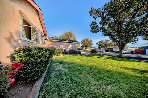 Exterior - 405 Charles Ave, Modesto, CA 95350 photo 15 of 25