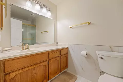Bath - 3805 Spring Oak, Modesto, CA 95355 photo 1 of 3