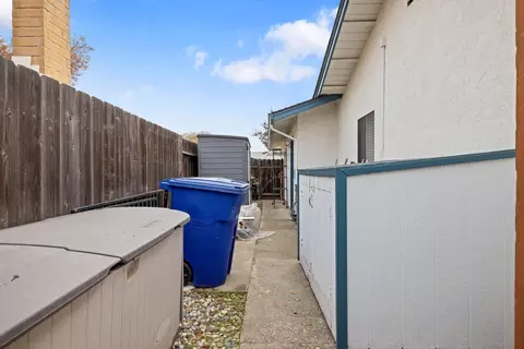 Exterior - 3805 Spring Oak, Modesto, CA 95355 photo 5 of 6