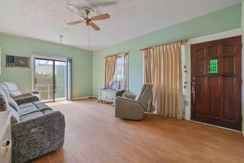 Living - 1324 Marlow St, Modesto, CA 95351 photo 1 of 2