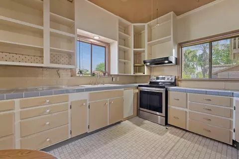 Kitchen - 1324 Marlow St, Modesto, CA 95351 photo 1 of 2