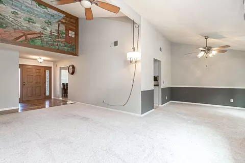Living - 3840 Rexford Ct, Modesto, CA 95356 photo 3 of 8
