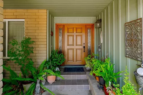 Entry Way - 3840 Rexford Ct, Modesto, CA 95356 photo 1 of 3