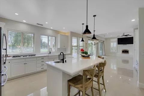 Kitchen - 845 Justeson Ave, Gridley, CA 95948 photo 7 of 15