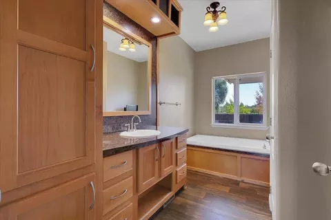 Bath - 845 Justeson Ave, Gridley, CA 95948 photo 11 of 13