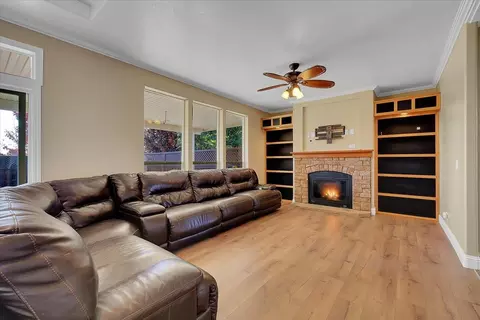 Living - 845 Justeson Ave, Gridley, CA 95948 photo 8 of 13
