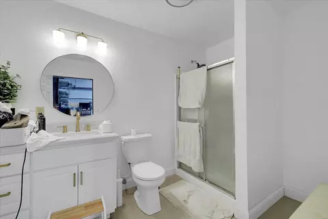 Bath - 845 Justeson Ave, Gridley, CA 95948 photo 3 of 13