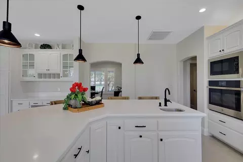 Kitchen - 845 Justeson Ave, Gridley, CA 95948 photo 3 of 15