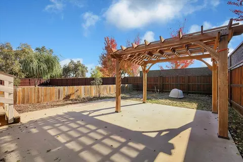 Exterior - 845 Justeson Ave, Gridley, CA 95948 photo 11 of 18