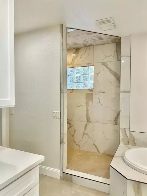 Bath - 845 Justeson Ave, Gridley, CA 95948 photo 4 of 13