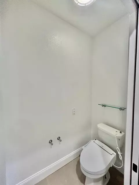 Bath - 845 Justeson Ave, Gridley, CA 95948 photo 8 of 13