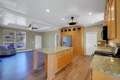 Kitchen - 845 Justeson Ave, Gridley, CA 95948 photo 15 of 15