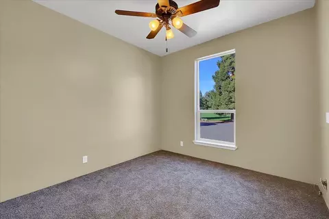 Bedroom - 845 Justeson Ave, Gridley, CA 95948 photo 5 of 8