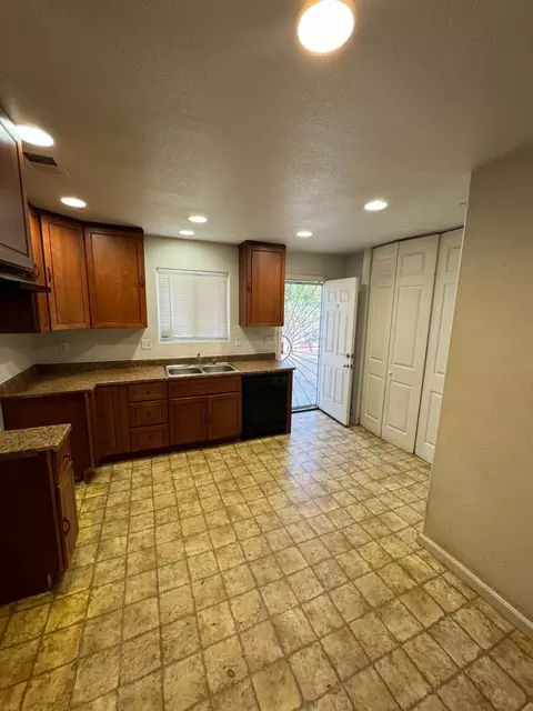 1226 Boulder Ave, Modesto, CA 95351 photo 5