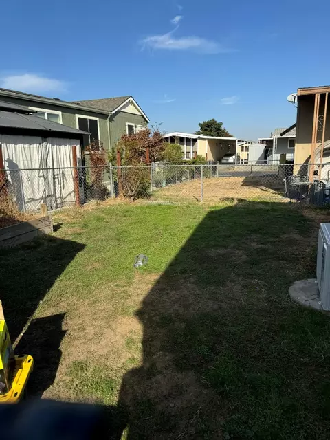 Exterior - 1441 Playground Way, Modesto, CA 95355 photo 4 of 5