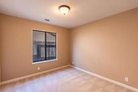 Bedroom - 2404 Southfork Ln, Modesto, CA 95355 photo 2 of 7