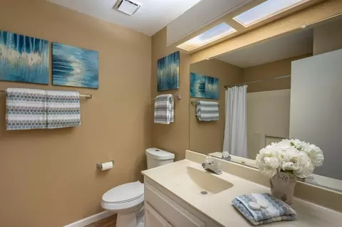 Bath - 2404 Southfork Ln, Modesto, CA 95355 photo 1 of 2