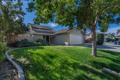Exterior - 2404 Southfork Ln, Modesto, CA 95355 photo 2 of 7