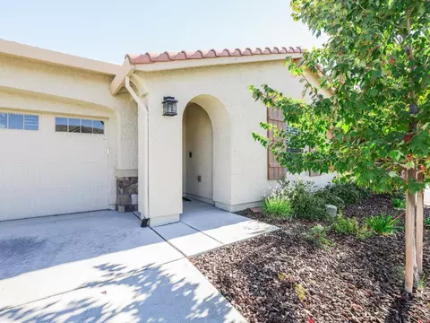 Exterior - 2949 Shady Acres Loop, Rocklin, CA 95765 photo 7 of 15