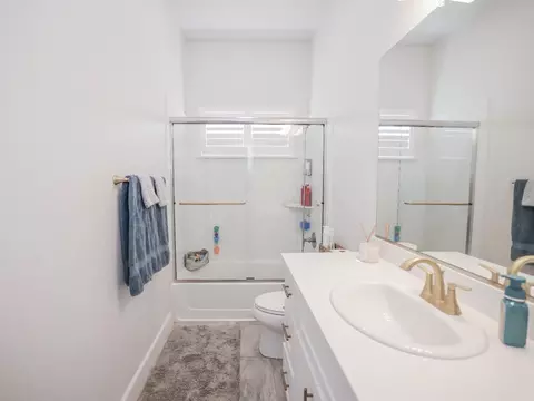 Bath - 2949 Shady Acres Loop, Rocklin, CA 95765 photo 1 of 10