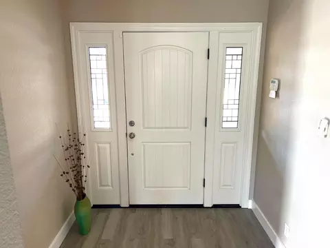 Entry Way - 2060 N Berkeley Ave, Turlock, CA 95382 photo 2 of 4