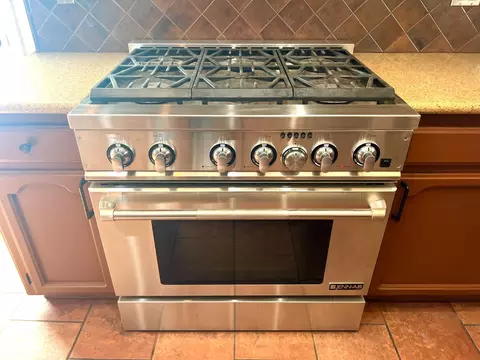 Kitchen - 2060 N Berkeley Ave, Turlock, CA 95382 photo 3 of 4