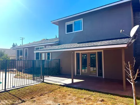 Exterior - 2060 N Berkeley Ave, Turlock, CA 95382 photo 4 of 8