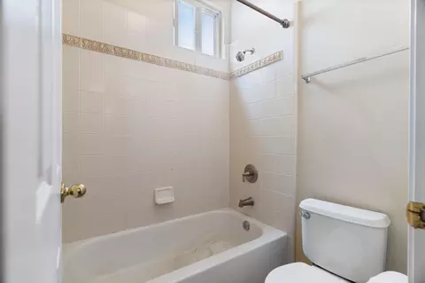 Bath - 4008 Madison Pointe Way, Modesto, CA 95356 photo 3 of 4
