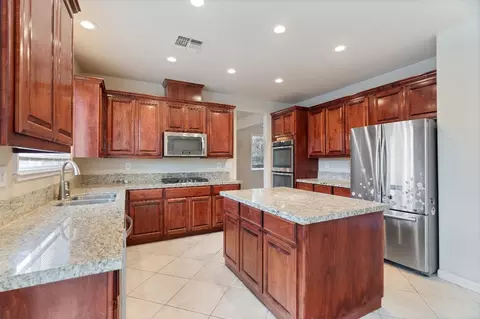 Kitchen - 4008 Madison Pointe Way, Modesto, CA 95356 photo 3 of 3