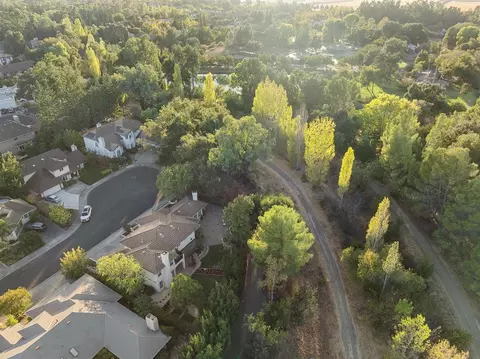 View/Area - 819 Harrier Pl, Davis, CA 95616 photo 2 of 4