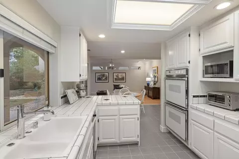 Kitchen - 819 Harrier Pl, Davis, CA 95616 photo 3 of 4