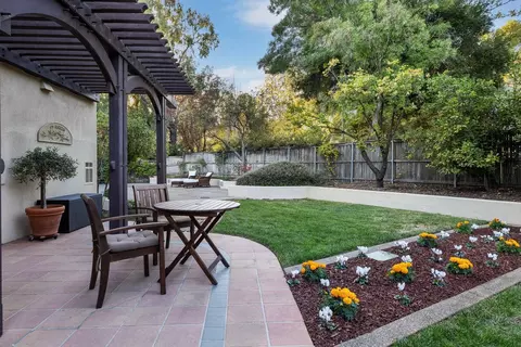 Exterior - 819 Harrier Pl, Davis, CA 95616 photo 6 of 14