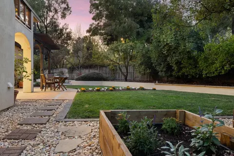Exterior - 819 Harrier Pl, Davis, CA 95616 photo 13 of 14