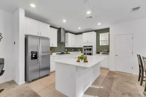 3213 Auburn Leaf Loop, Folsom, CA 95630 photo 11