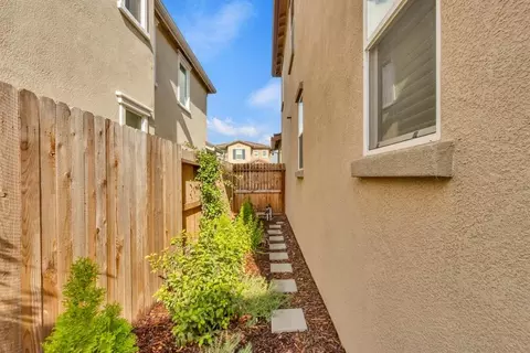 3213 Auburn Leaf Loop, Folsom, CA 95630 photo 31