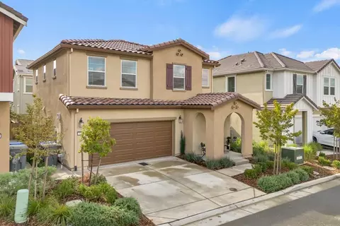3213 Auburn Leaf Loop, Folsom, CA 95630 photo 2