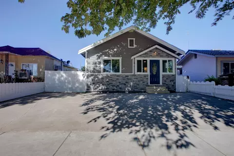 525 6th St, Gustine, CA 95322 photo 1