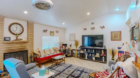 Living - 308 Goldrun Dr, Modesto, CA 95354 photo 4 of 4