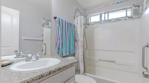 Bath - 308 Goldrun Dr, Modesto, CA 95354 photo 2 of 3