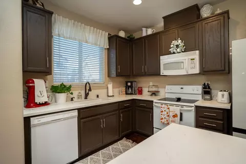 321 Albert Dr, Merced, CA 95341 photo 12