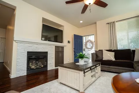 321 Albert Dr, Merced, CA 95341 photo 7